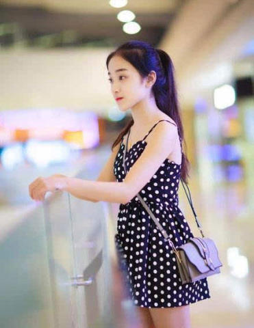 20岁少女被评为“世界最美身材” - liwoqi53608 - 生活就是一本七彩书53608的博客