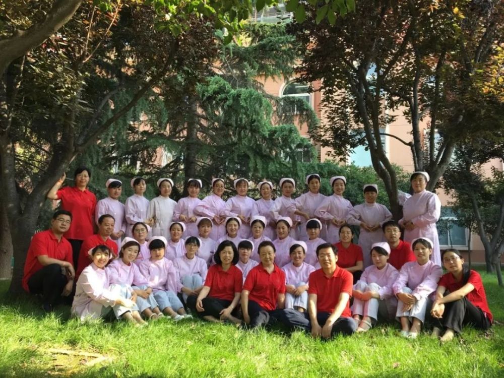 致敬医师节 让我们一起倾听医者的心声 腾讯新闻