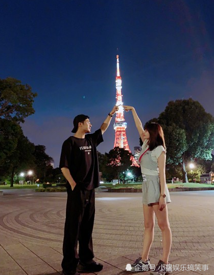 姜潮麦迪娜现身机场,产后的麦迪娜身材惹人羡慕,网友:又撒狗粮