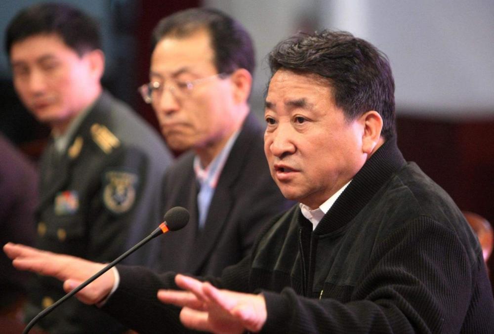 姜昆从讽刺相声代言人到被口诛笔伐仅在一夜之间