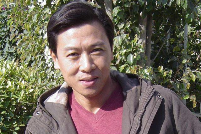 胡亚捷一身正气,自出道以来从无绯闻,一直坚持不接烂片