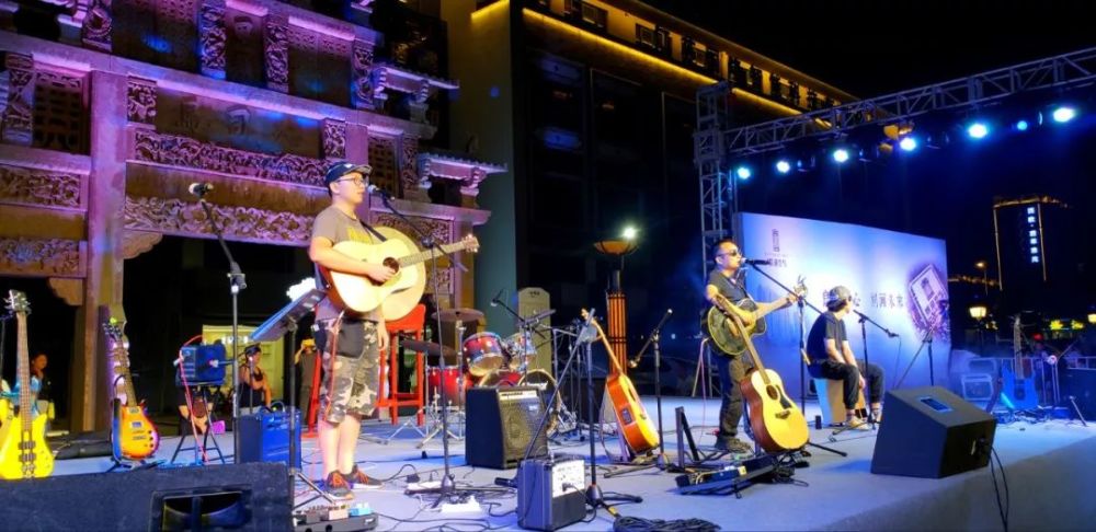 一起走过的日子&启东民谣音乐会,8月22日晚上我们在这治愈彼此