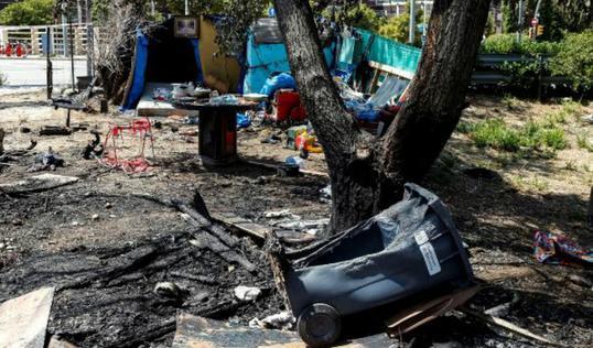 西班牙巴塞罗那针对游客的偷窃抢劫事件频发,