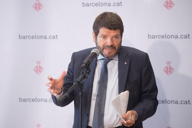 西班牙巴塞罗那针对游客的偷窃抢劫事件频发,