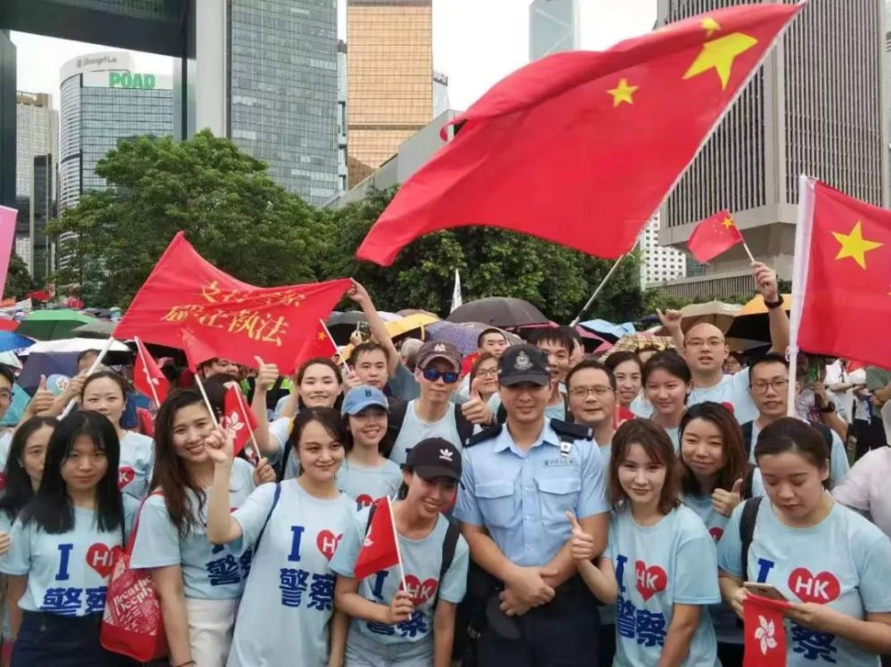 超燃深圳公安武警聯合大練兵476萬人大集會冒雨護港