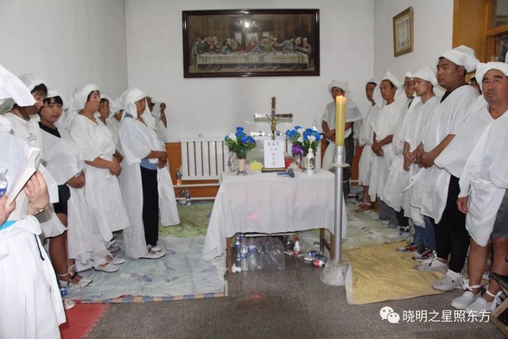 李连贵主教心怀失母之痛,仍去安慰痛苦的人
