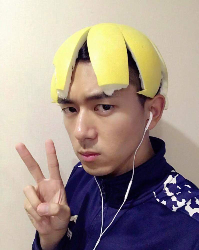 搞笑青年欢乐多,李现变身李憨憨,再秀感人智商!网友:不太聪明