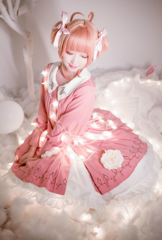 14岁少女cos小樱,谁注意到裙摆上的卡片?网友:不敢相信!