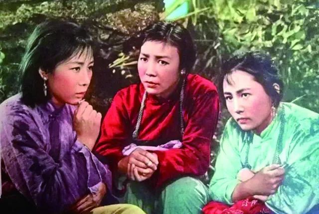 田华演党的女儿做党的女儿