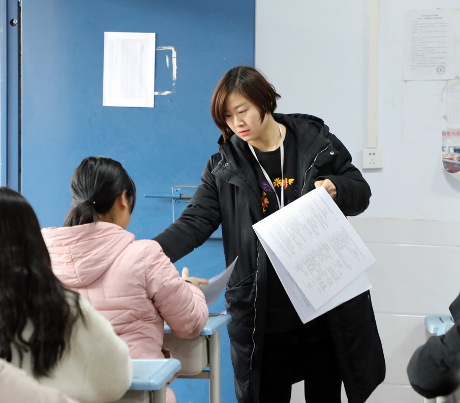 00后"超害怕"的3种监考老师,尤其第3种,学霸都忍不住哆嗦