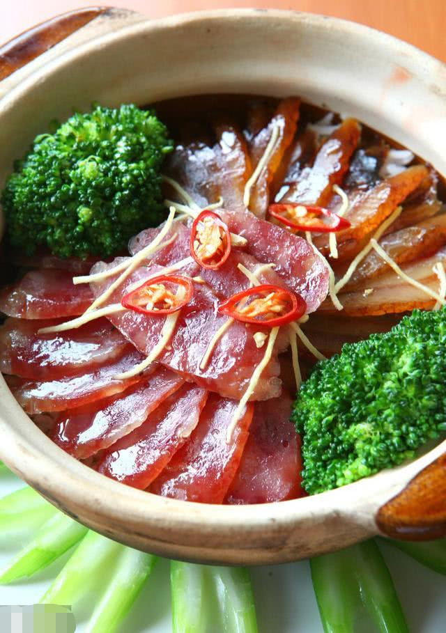 风味腊肠煲仔饭,调好酱汁很重要,学会了做给你女朋友吃更爱你