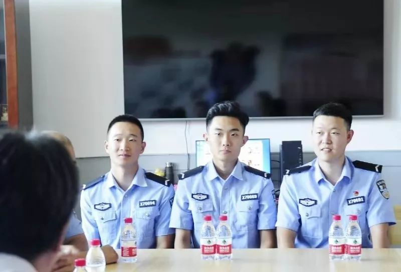 李亚尼副书记一行到二青会勤务点慰问学生并检查学生安保工作