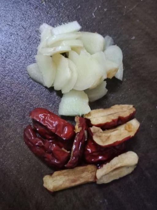 生姜配上它 用来煮水喝 宿便没了 大肚腩也会渐渐变小