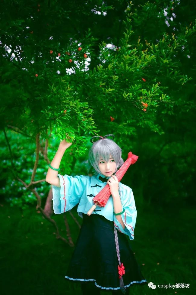 cos:vocaloid,撑着油纸伞的洛天依.