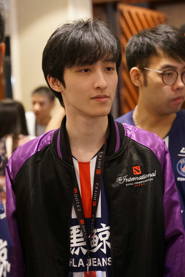 我在模仿dota上帝 我屠夫可厉害啦|战队|屠夫|lgd|ame|ti9|一号位