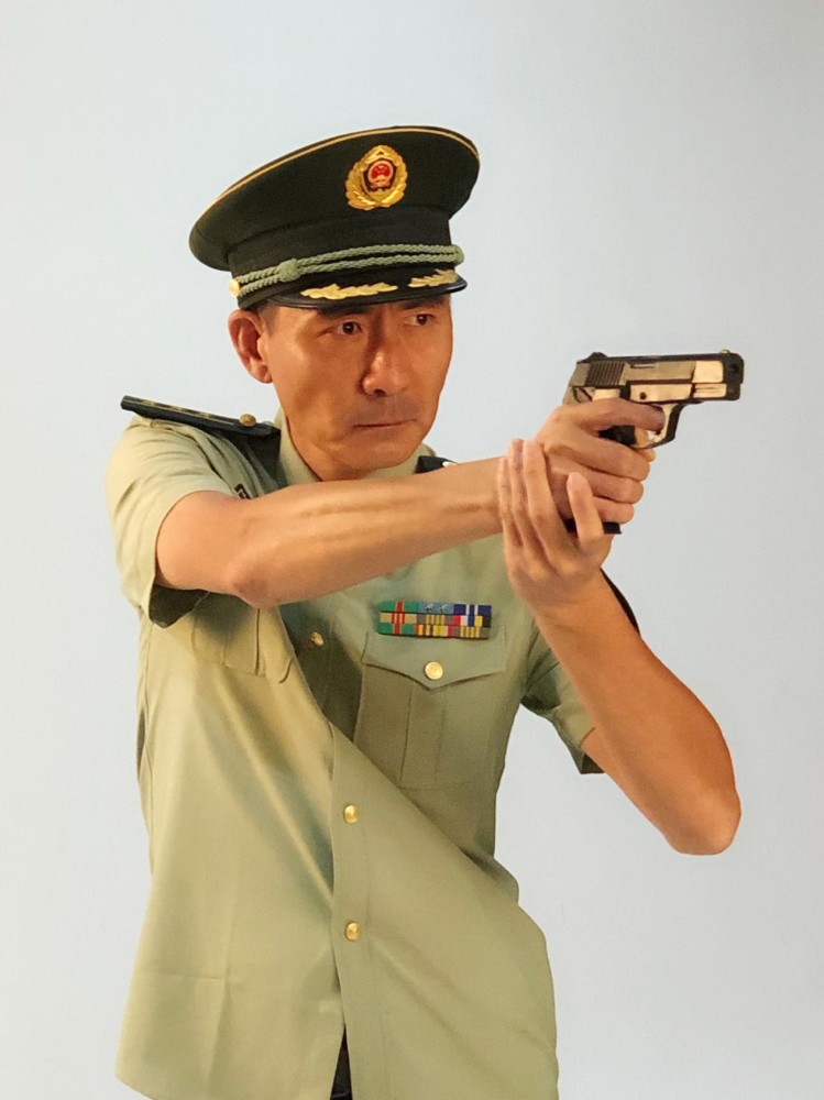 《利刃破冰》主创集结拍摄海报 年度"缉毒大片"静候佳音