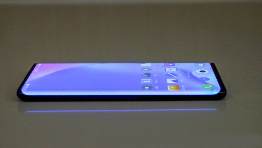 首批瀑布屏手机:华为mate30p综合最强 oppo最漂亮