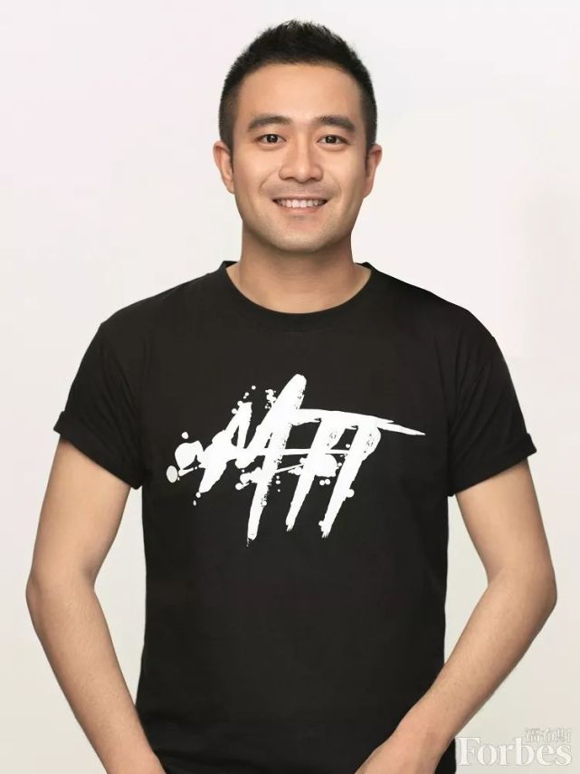 福布斯中国专访杨铭:angelababy,周冬雨,papi酱背后推手