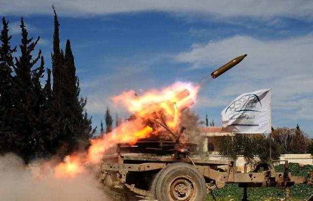 土耳其弹药车越境遭炮轰,俄叙前线一片欢呼,伊德利卜重镇终拿下