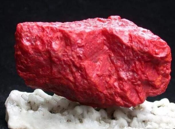 世界上最毒4种石头家里有的要扔掉一种没有辐射却能致癌