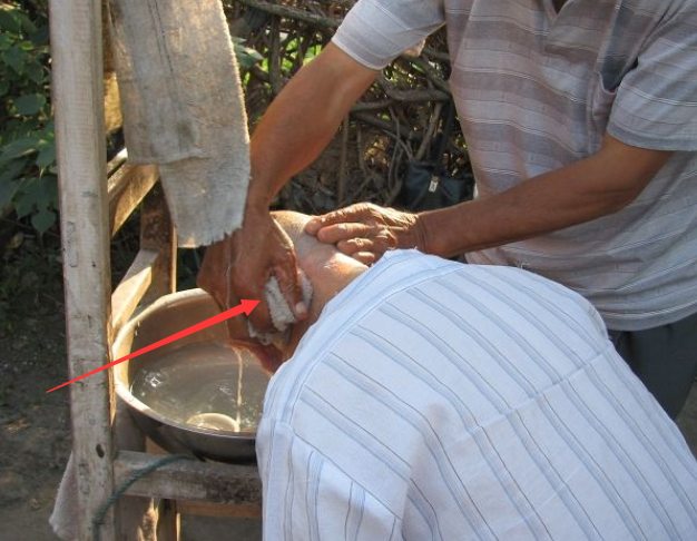 女生洗头发的"3禁忌",89%学生党中招,难怪头发"大把掉"