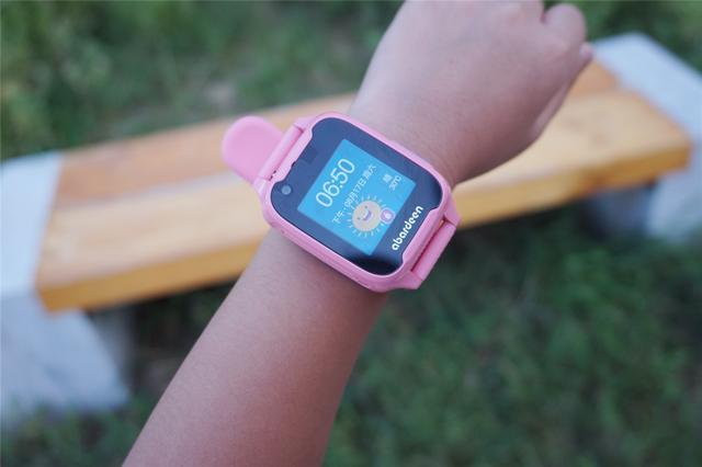 无需去营业厅办卡首款esim儿童手表阿巴町v328e体验