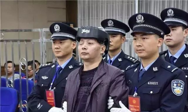 我市公安局一民警枪杀2人 被判死刑 曾开枪自杀 致头部受伤