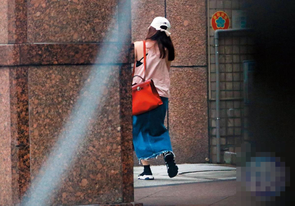 曝梁静茹与老公已分居：老公与辣妹贴身合照曝光 - 5