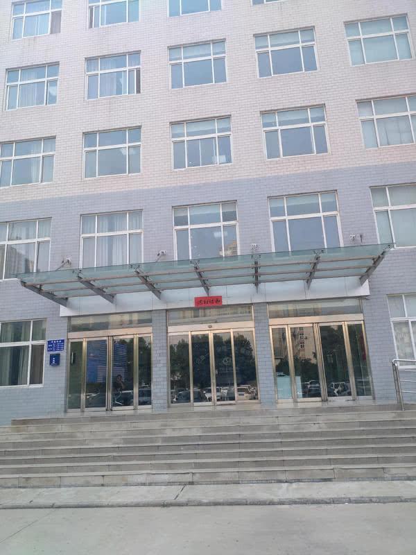 郑州一老人交了十几年社保卡,生病了却不能报