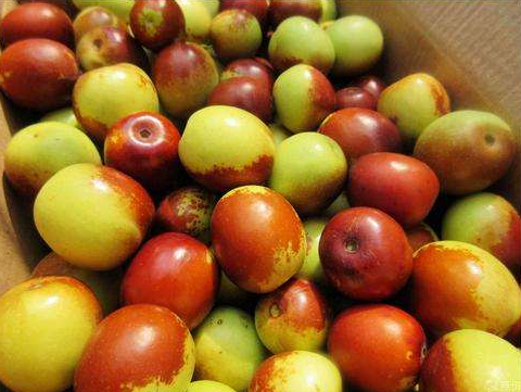 什么水蜜桃,蟠桃等都是我们夏季最受欢迎的水果了,不仅是水分多,而且