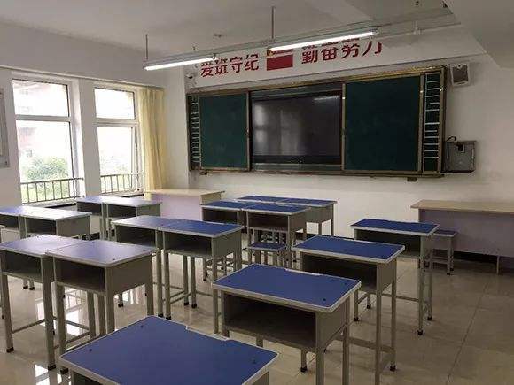 高一开学选座位,3个位置别乱坐,班主任可能钦点你当"班长"