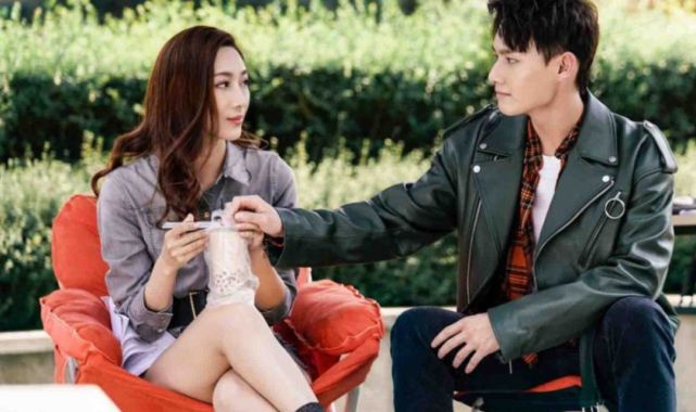 我们的舅舅当然是愈挫愈勇,有钱任性的他立即决定投资电视剧,把夏天