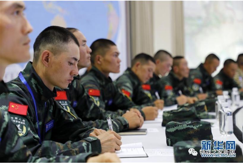 "山鹰"突击——武警新疆总队"山鹰"突击队成长记_腾讯新闻