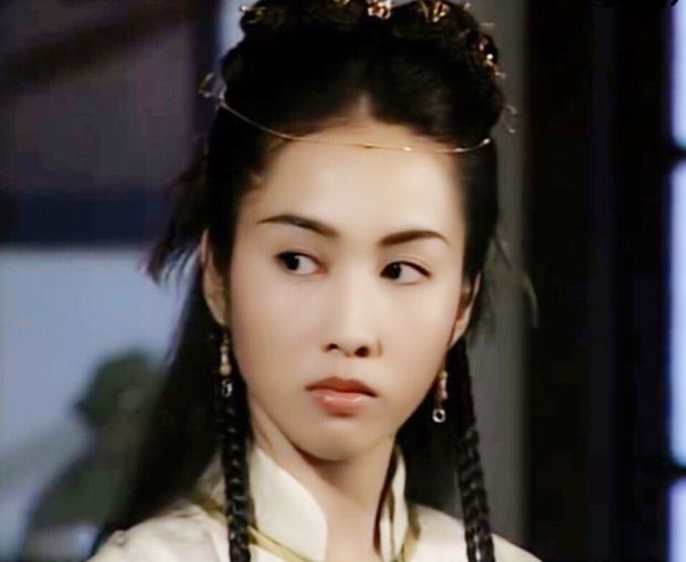 4个版本赵敏 陈钰琪灵动 贾静雯娇俏 但她才是赵敏本人 腾讯新闻