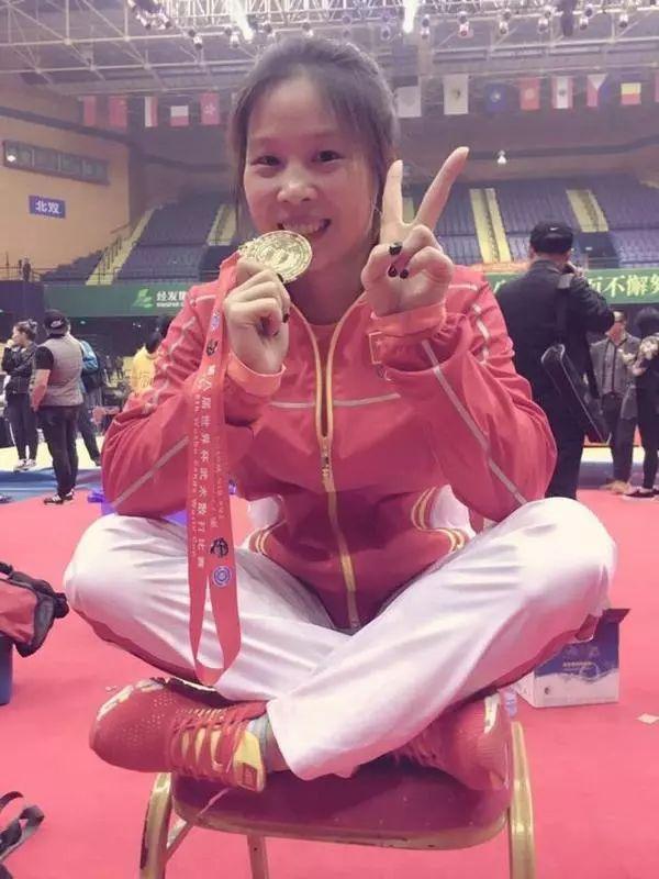 散打成绩超汪柯菡龚艳丽她是中国下一位格斗女王