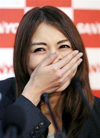 美女买第一辆车就出事,每天难受都快忧郁了,最后结果破涕为笑