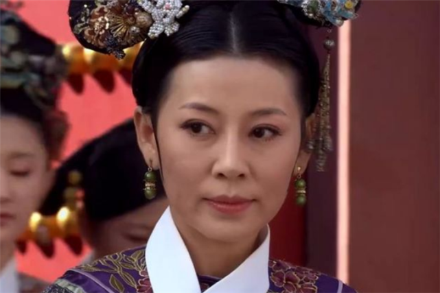 《甄嬛传》齐妃打甄嬛耳光,为何替甄嬛求情的不是眉庄,反而是她