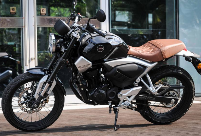 高颜值现代复古街车,190cc引擎pgm电喷,续航500km