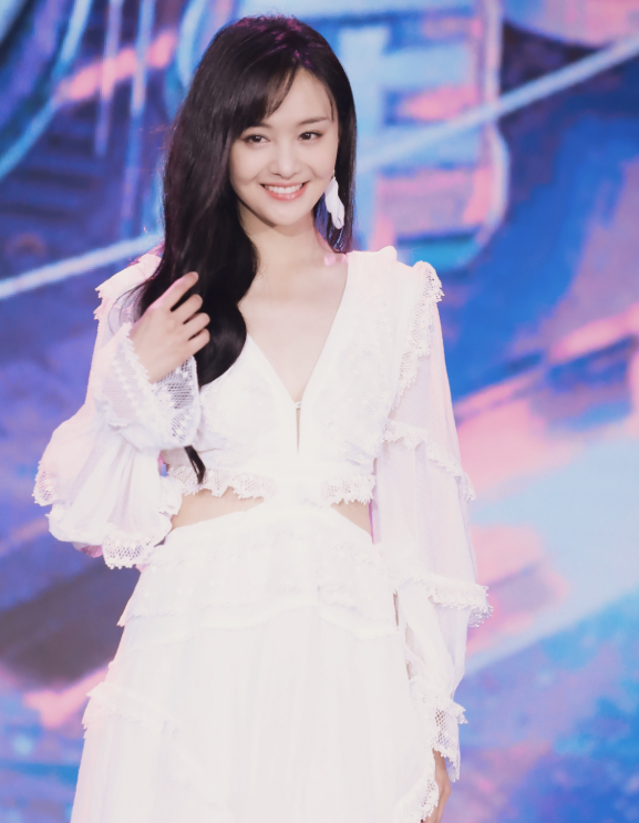 郑爽生日会爸妈齐到场男友张恒后台跑断腿比寿星还紧张