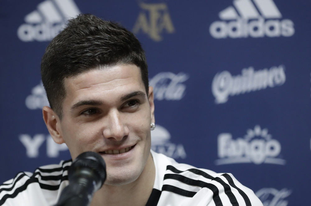 德保罗我们不能让梅西孤军奋战他能带领我们战斗