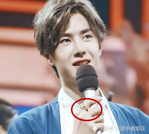 王一博穿汉服仙气十足,却被手上的戒指抢镜,网友:藏不住了!_腾讯新闻
