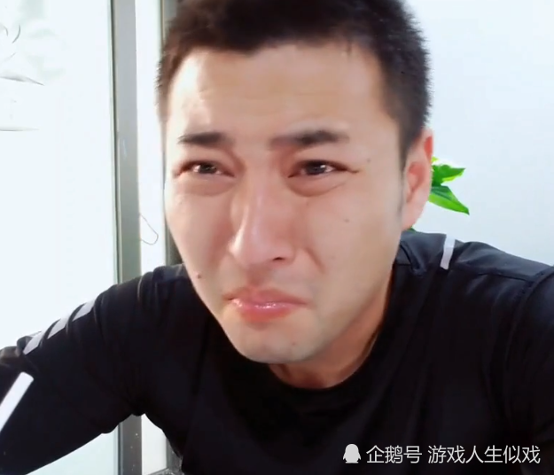 主播钱小佳被封后首次出镜当起b站美食博主节目中表情亮了