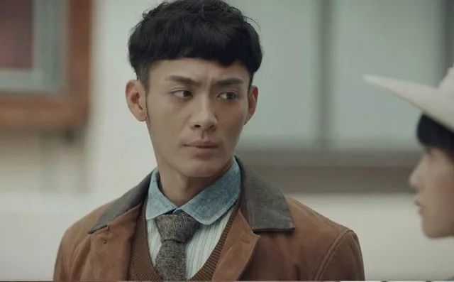 烈火军校中憨厚老实的黄松现实中超帅被赞是行走的荷尔蒙