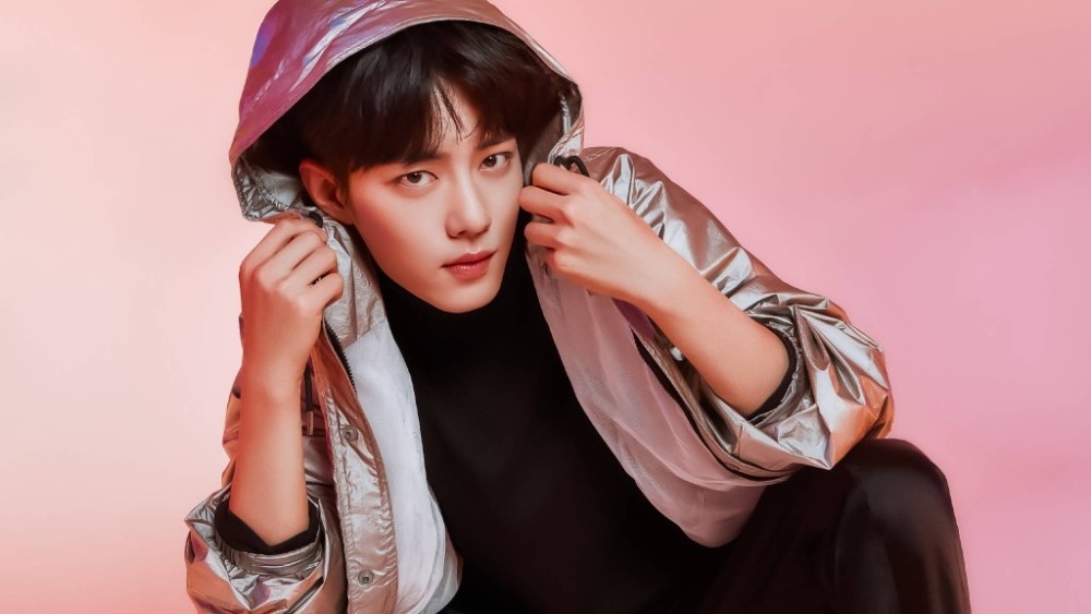 王一博|肖战有多落魄？作品被撤档，综艺临时被取消，今要蹭王一博热度？