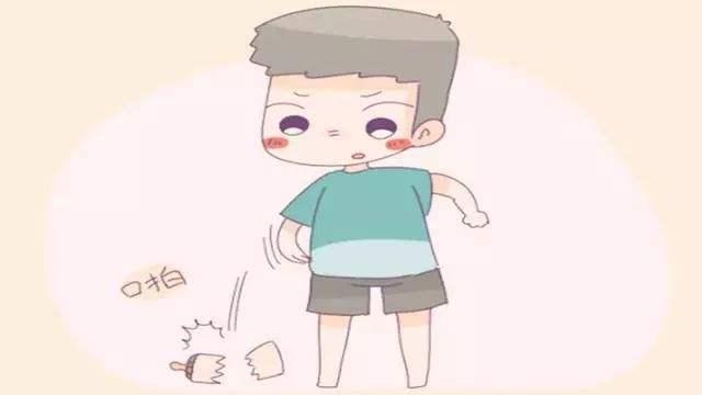 宝宝总爱摔东西,家长打一顿就变乖,背后原因值得关注