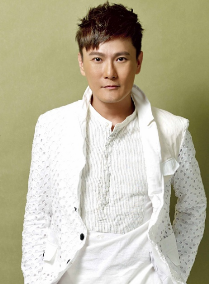 他被誉为情歌王子一首过火红遍大江南北