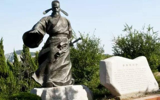 此人是中国最有 杀气 的诗人 写尽天下沧桑 更骂遍古往今来 腾讯新闻