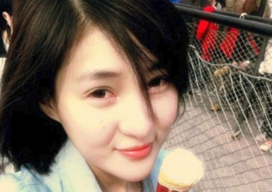 郭美美曝近照染高调紫发出狱变网红蛇精脸变化太大不敢认