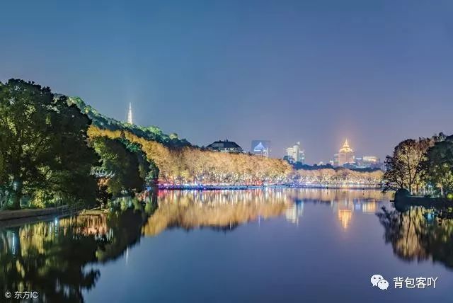 浙江景点排行_浙江旅游景点“大洗牌”,一古城门票320元,年接待游客却超千万