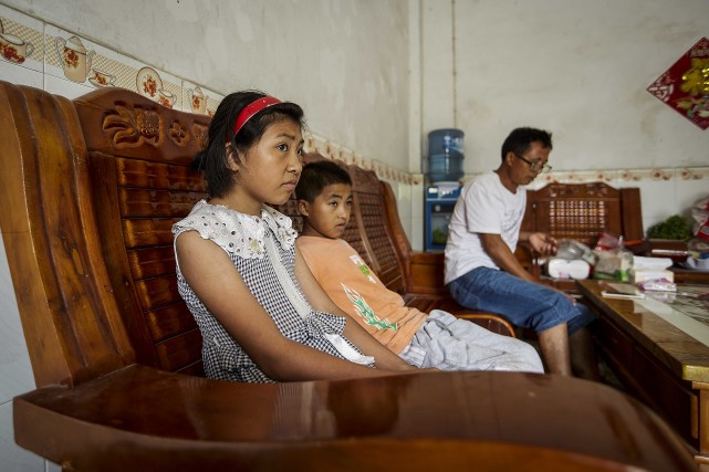 父亡母失联姐弟俩寄人篱下 奶奶去世后哑巴弟弟怒吼了一个字